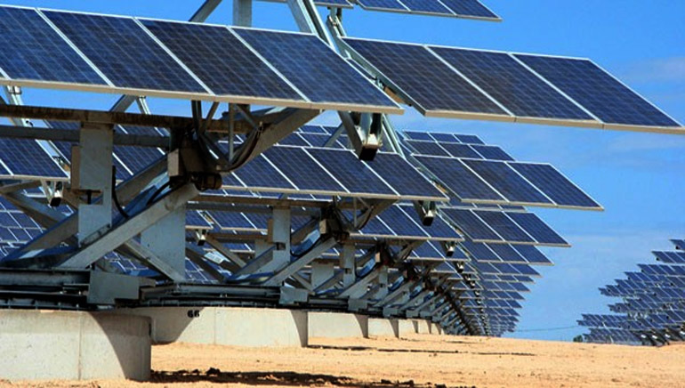 El Ayuntamiento bonificará un 75% de la licencia de obras para una planta fotovoltaica en Las Flotas